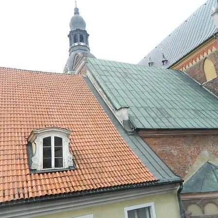 Апартаменти Aparta *